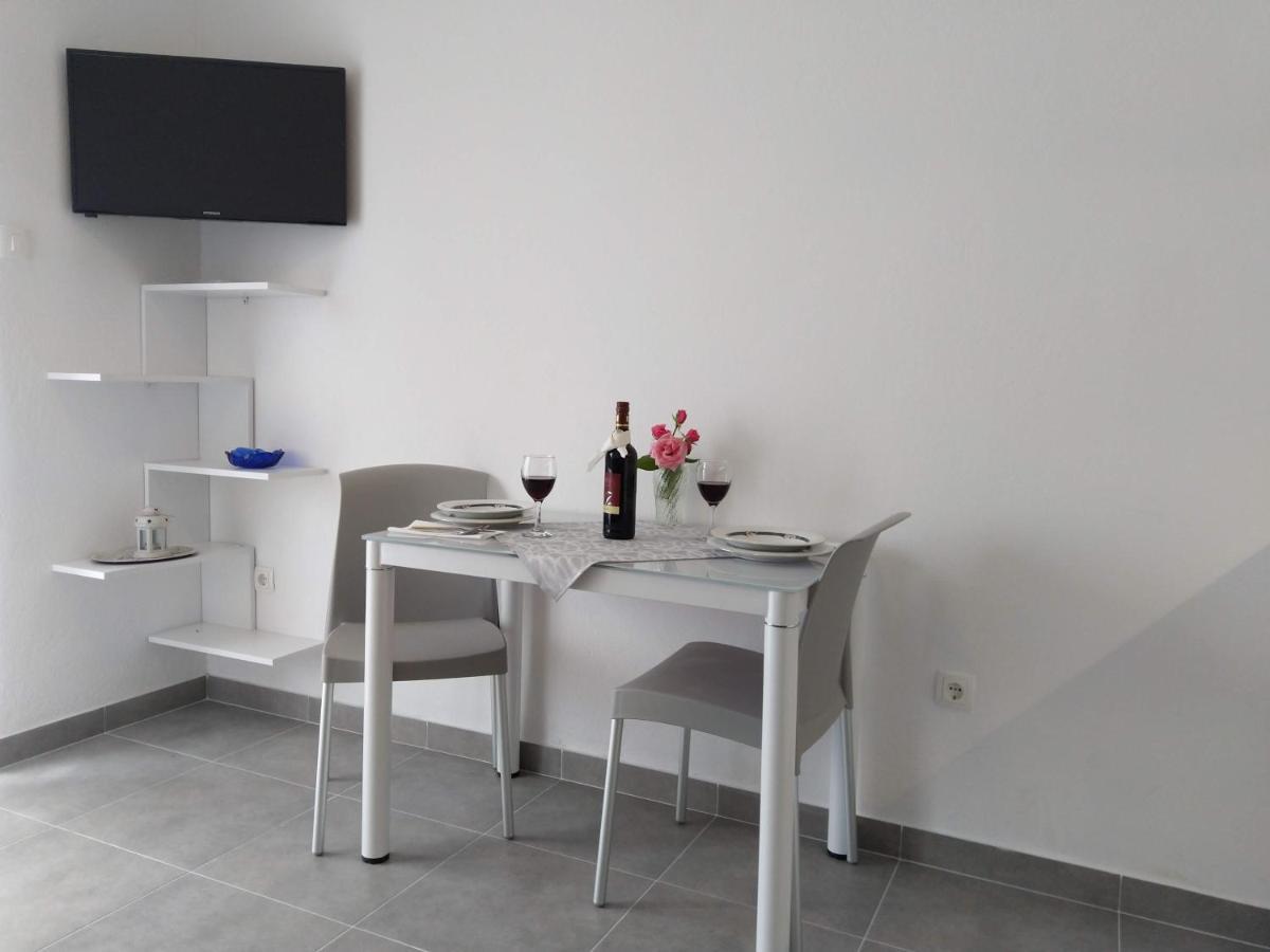 Apartmani Ines Drasnice Exterior photo
